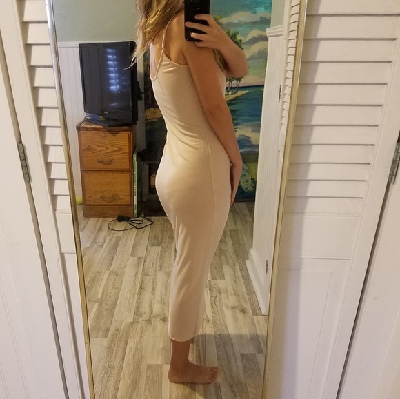 VENUS midi dress - Picture 2 of 3